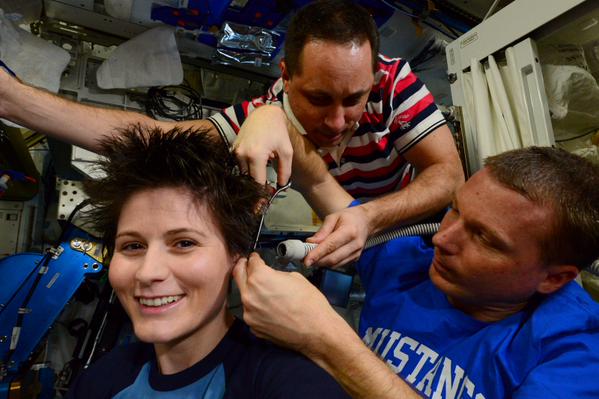 AstroSamanthaHaircut